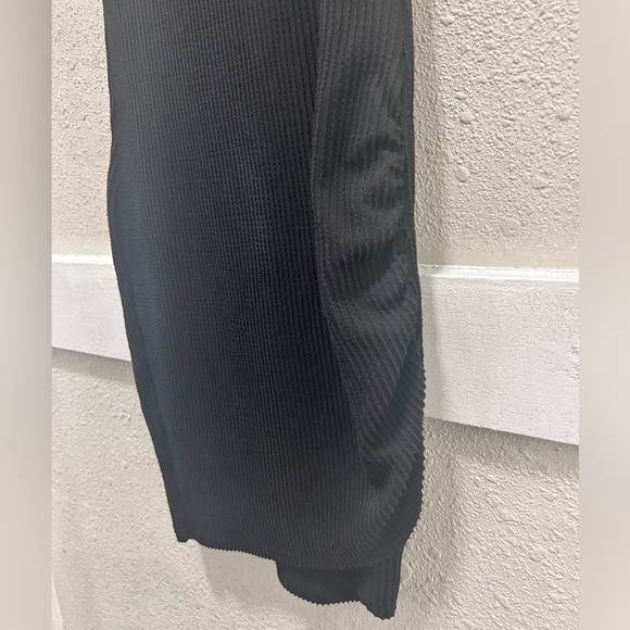 ANTISTAR Black Ribbed Knit Dress with Ruched Side NWT XS - Picture 4 of 6